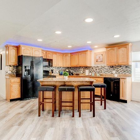 Modern Private Whole Unit 4 Bedroom Guest Suite King Bed Salt Lake City Extérieur photo