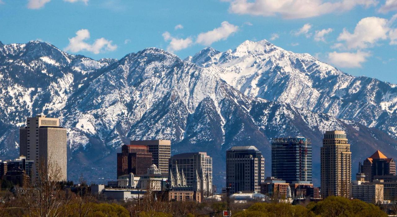 Modern Private Whole Unit 4 Bedroom Guest Suite King Bed Salt Lake City Extérieur photo