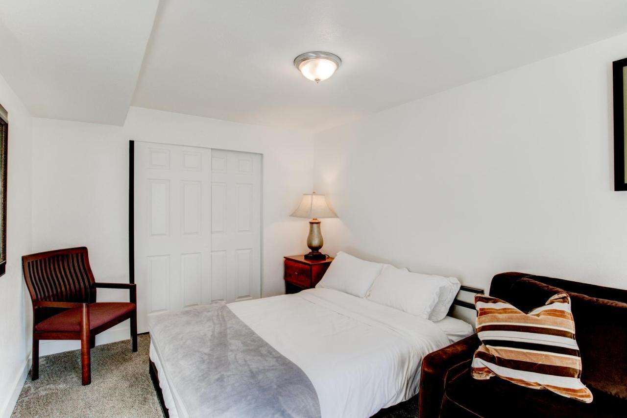 Modern Private Whole Unit 4 Bedroom Guest Suite King Bed Salt Lake City Extérieur photo