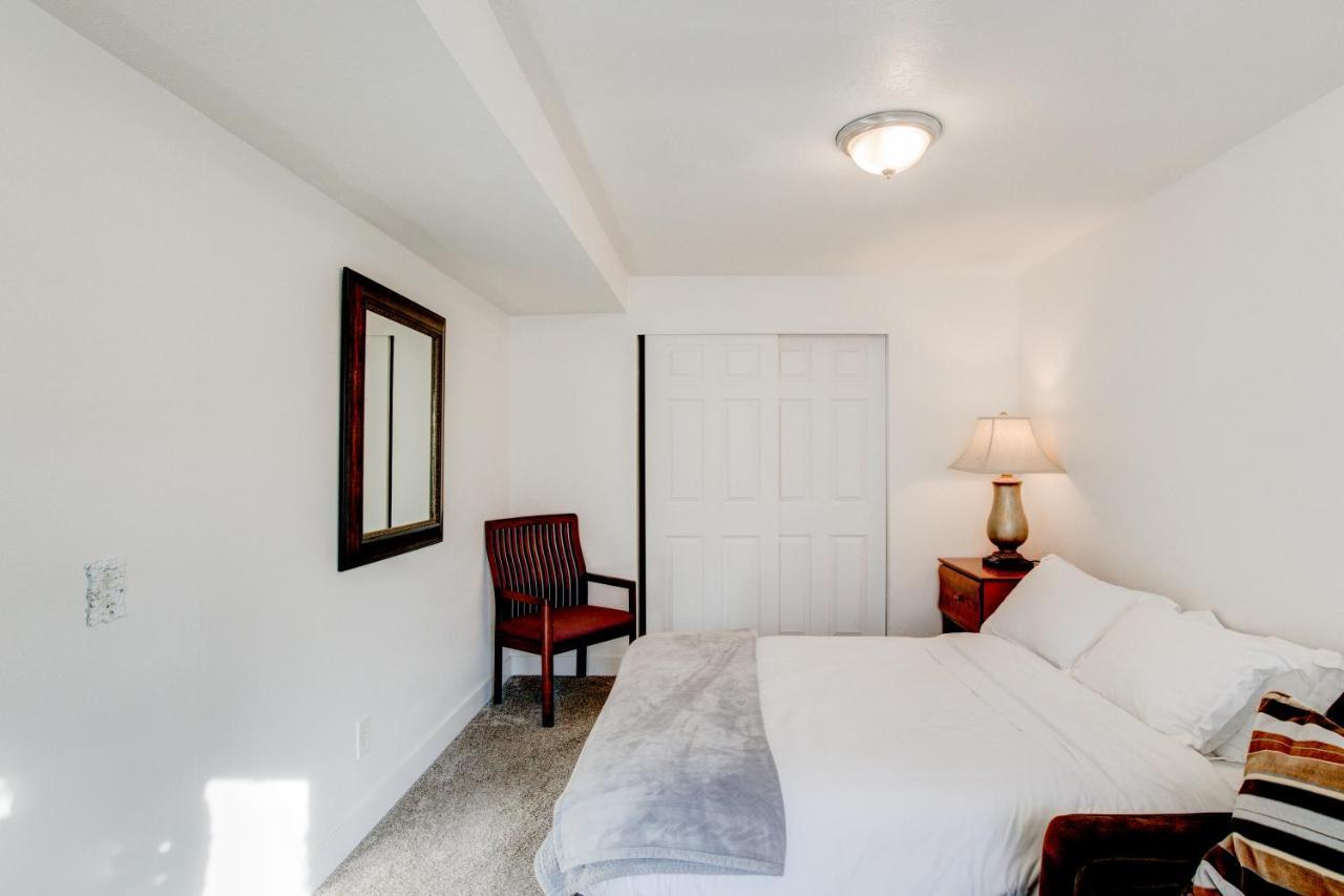 Modern Private Whole Unit 4 Bedroom Guest Suite King Bed Salt Lake City Extérieur photo