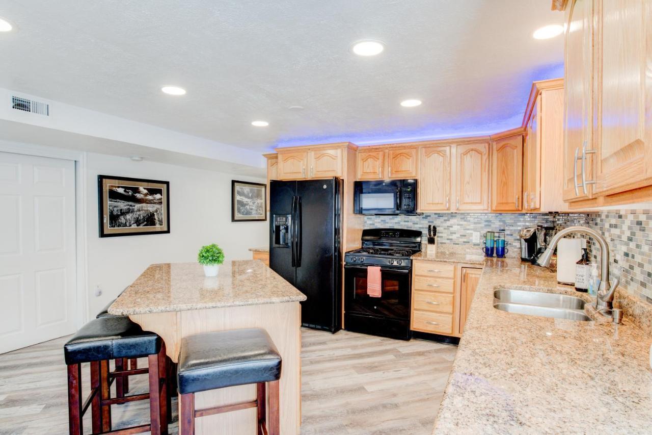Modern Private Whole Unit 4 Bedroom Guest Suite King Bed Salt Lake City Extérieur photo